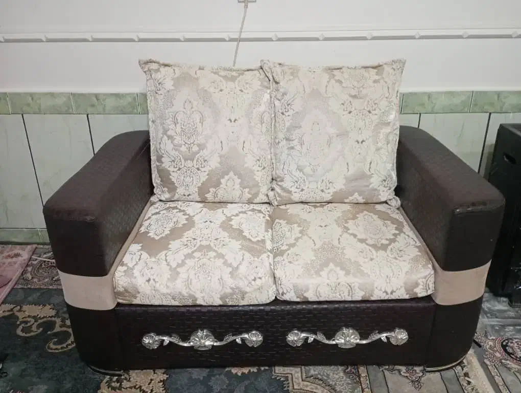 مبل ۷نفره|مبلمان خانگی و میز عسلی|بروجن, |دیوار