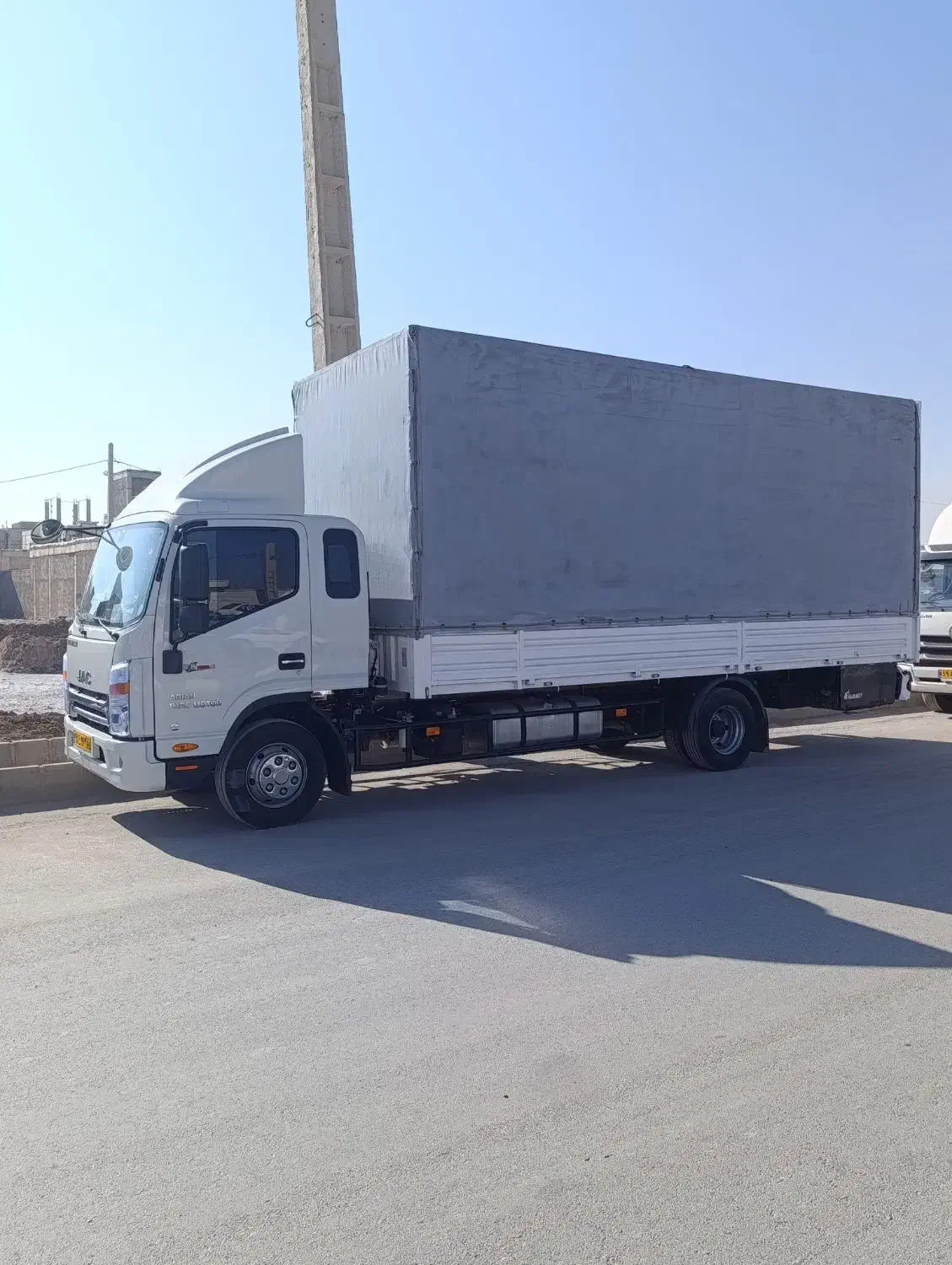 جک ۹ تن مدل ۱۴۰۳ نیمه دوم تک برگ تمیز وگارانتی دار|خودرو سنگین|کرمان, |دیوار