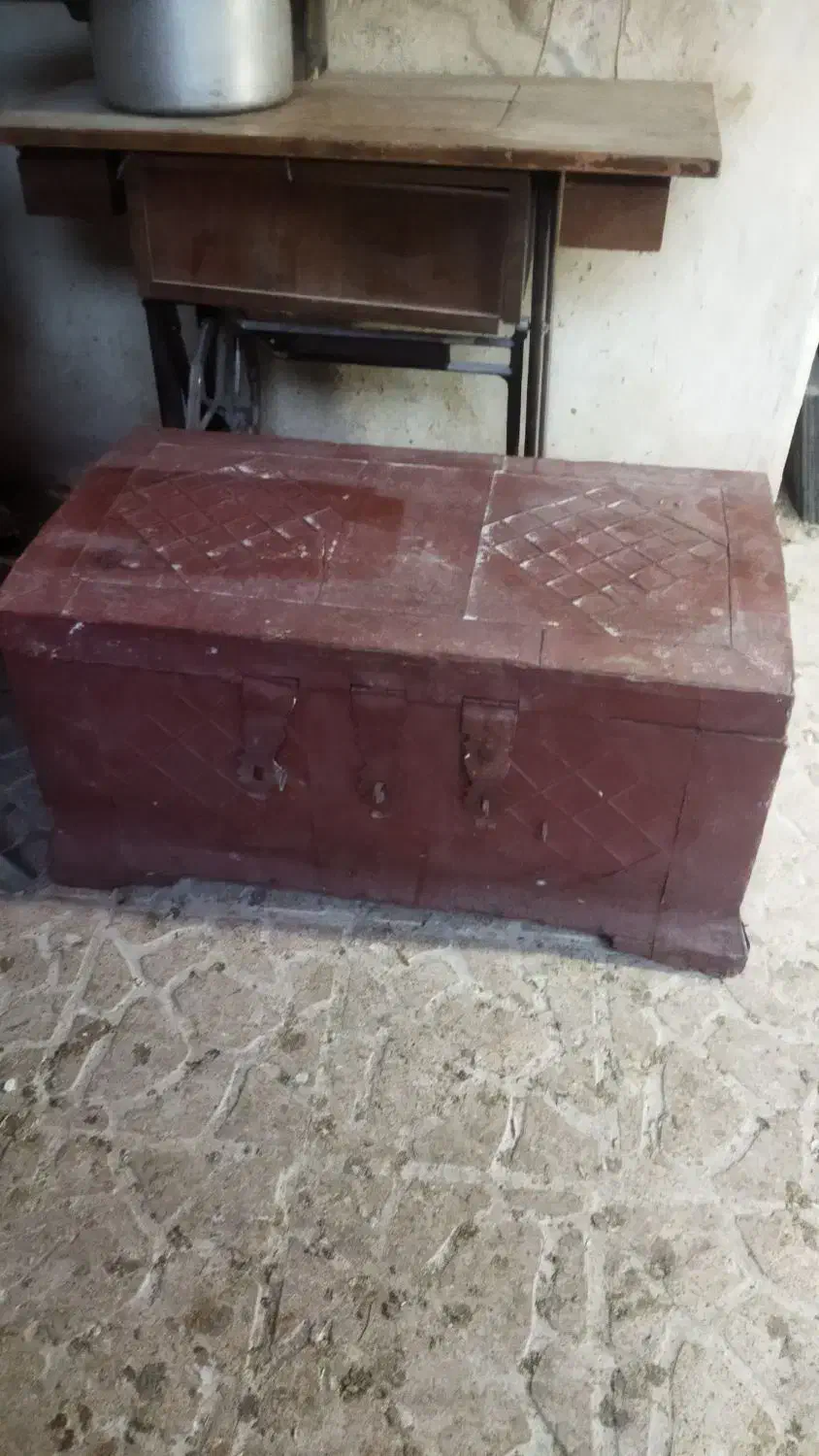 صندوق قدیمی|کلکسیون اشیاء عتیقه|مشهد, یاس|دیوار
