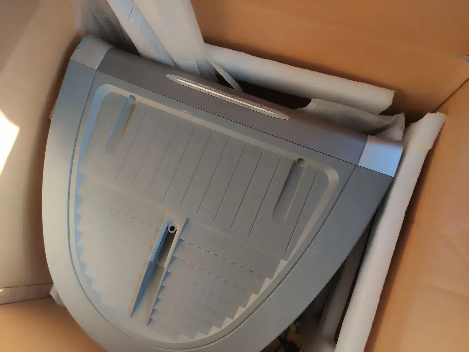 تلوزیون توکارتونش|تلویزیون و پروژکتور|بندر ماهشهر, |دیوار