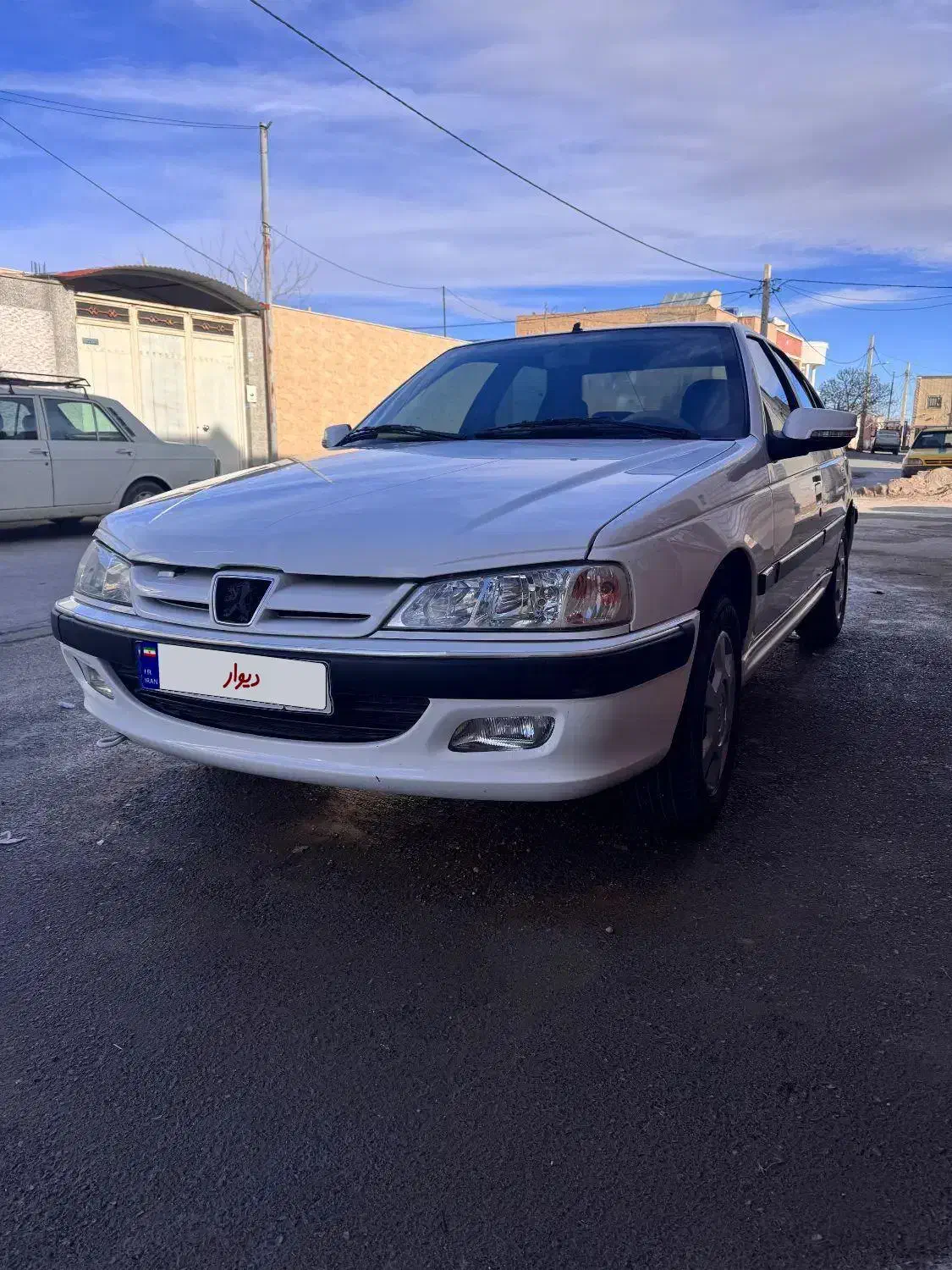 پژو پارس۷۵۰۰۰کارکرد|خودرو سواری و وانت|شیراز, محمدیه|دیوار