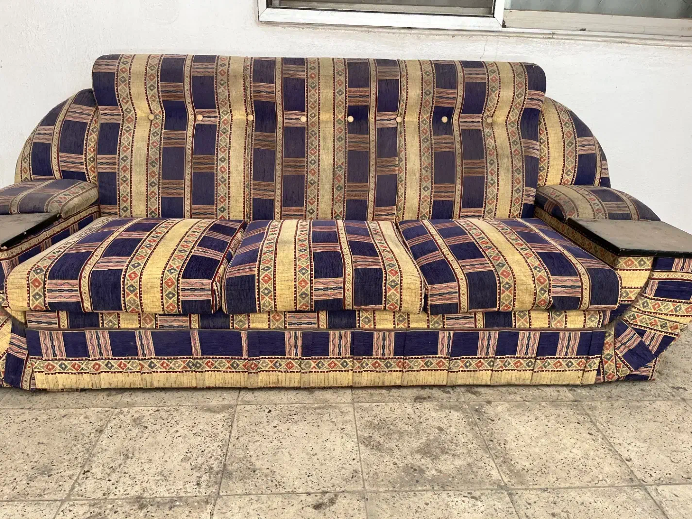 مبل ۵ نفره و جلو مبلی|مبلمان خانگی و میز عسلی|بابل, |دیوار