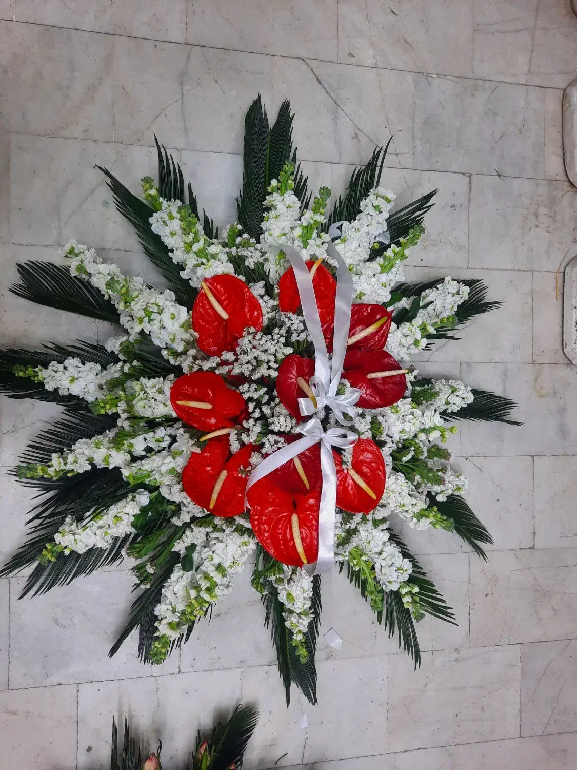 تاج گل مراسم ترحیم|گل و گیاه طبیعی|اصفهان, بهارستان (مخابرات)|دیوار