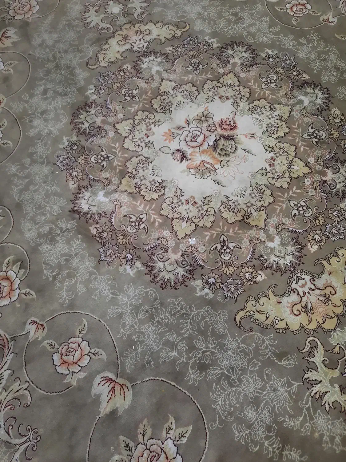 سه تا فرش ۱۲ متری|فرش|شاهین‌شهر, عطار|دیوار