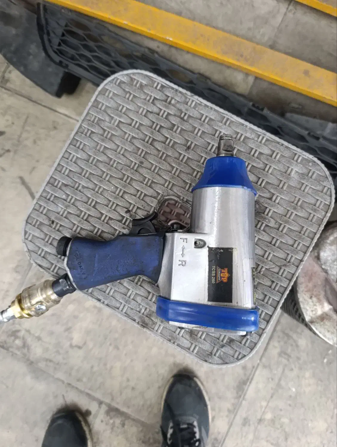 بکس بادی|ابزارآلات|تهران, خاک سفید|دیوار