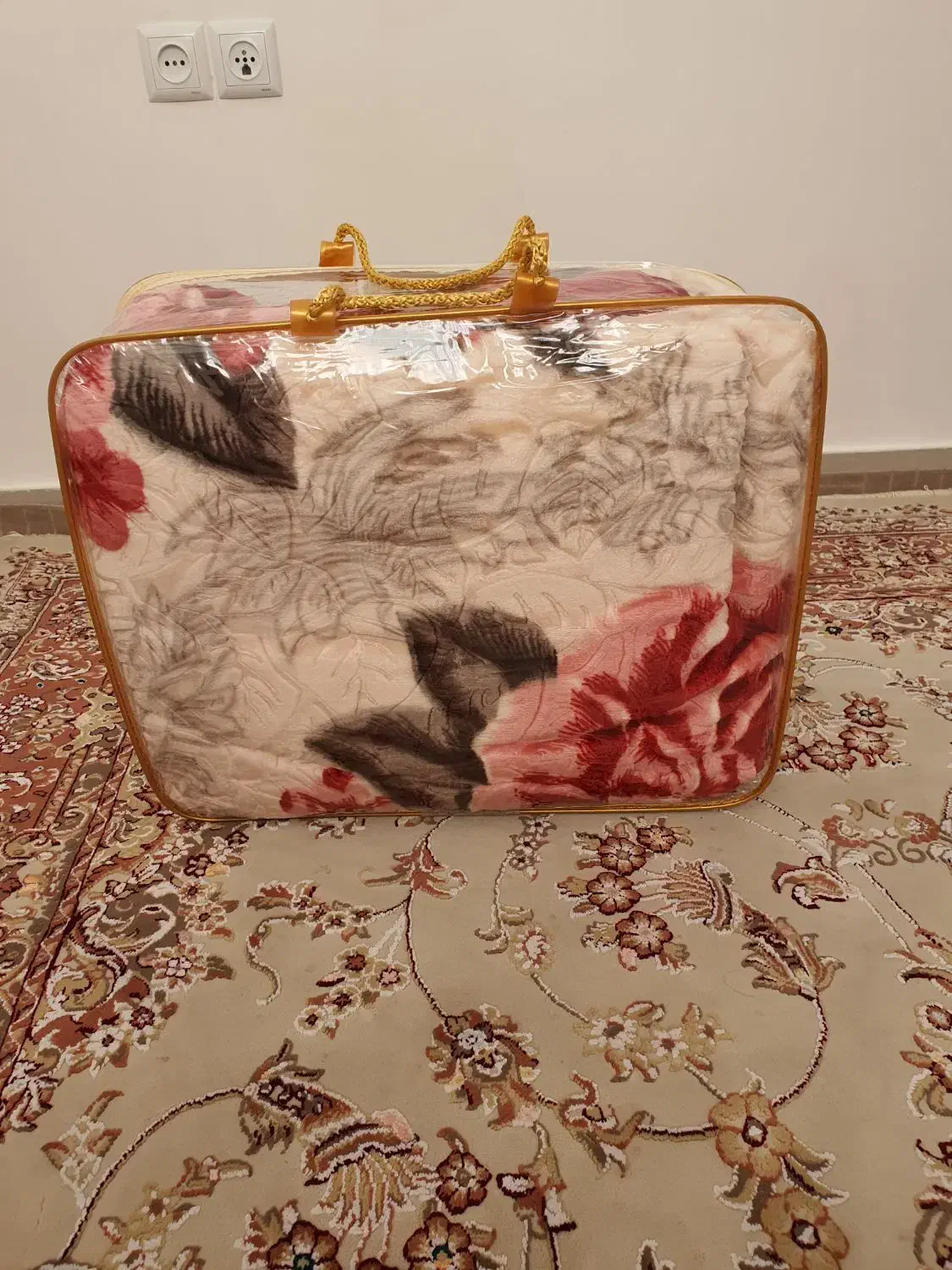 پتوی گلبافت دونفره شادیلون|رختخواب، بالش، پتو|میاندوآب, |دیوار