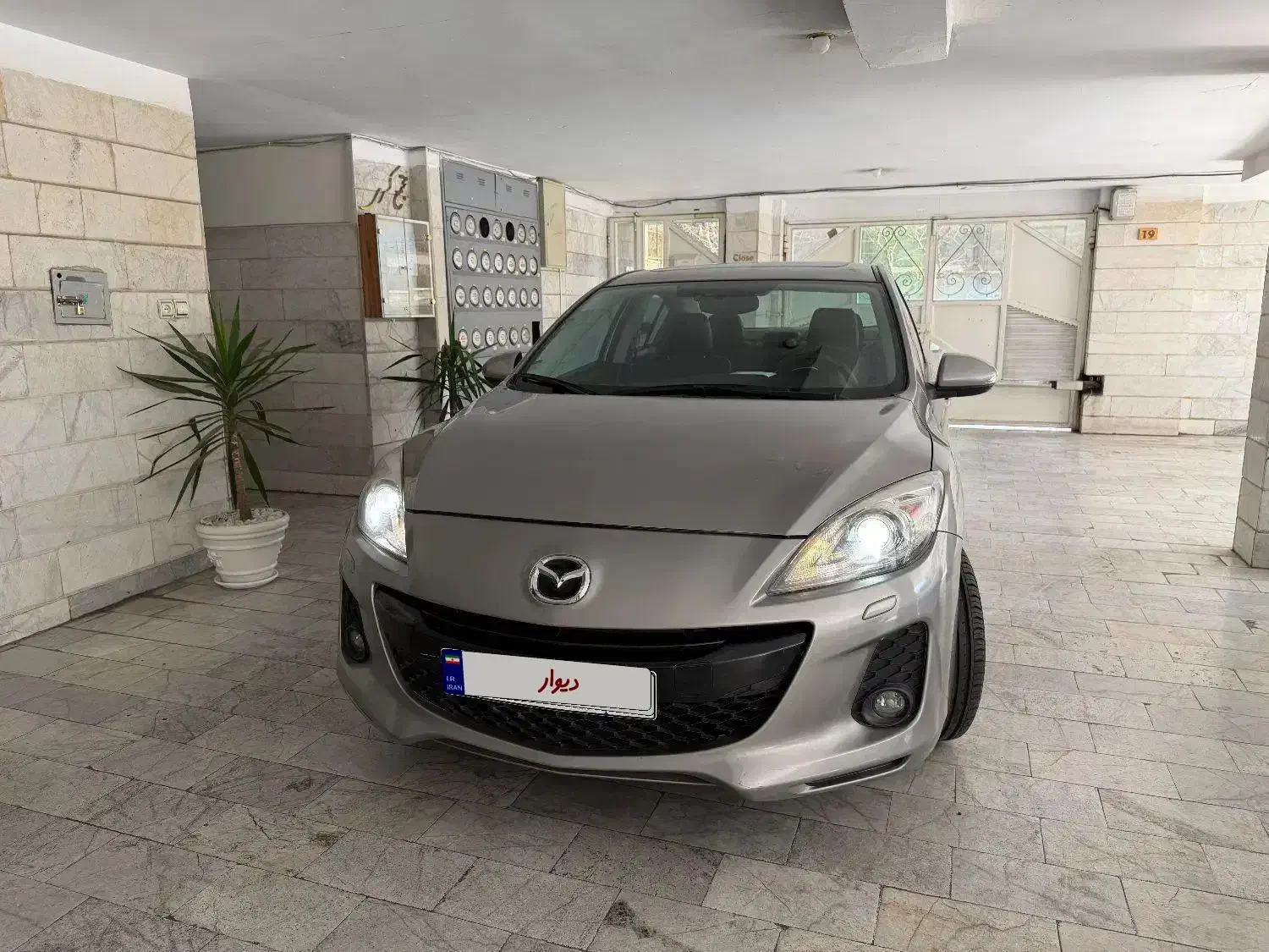 مزدا ۳ نیو مدل ۹۸ تیتانیوم|خودرو سواری و وانت|تهران, فردوس|دیوار