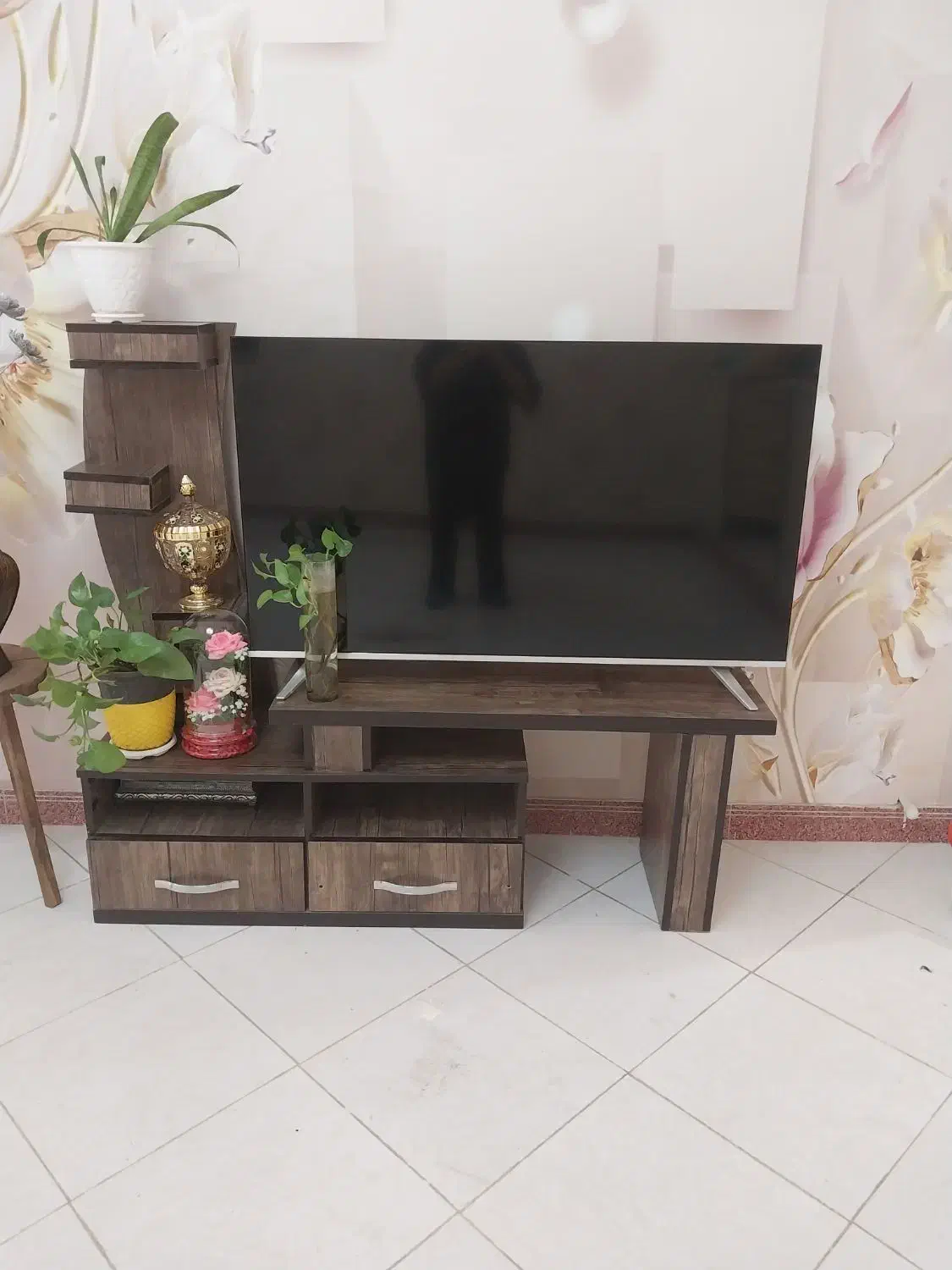 میز تلوزیون و میز وسط|میز تلویزیون|ری, دیلمان|دیوار