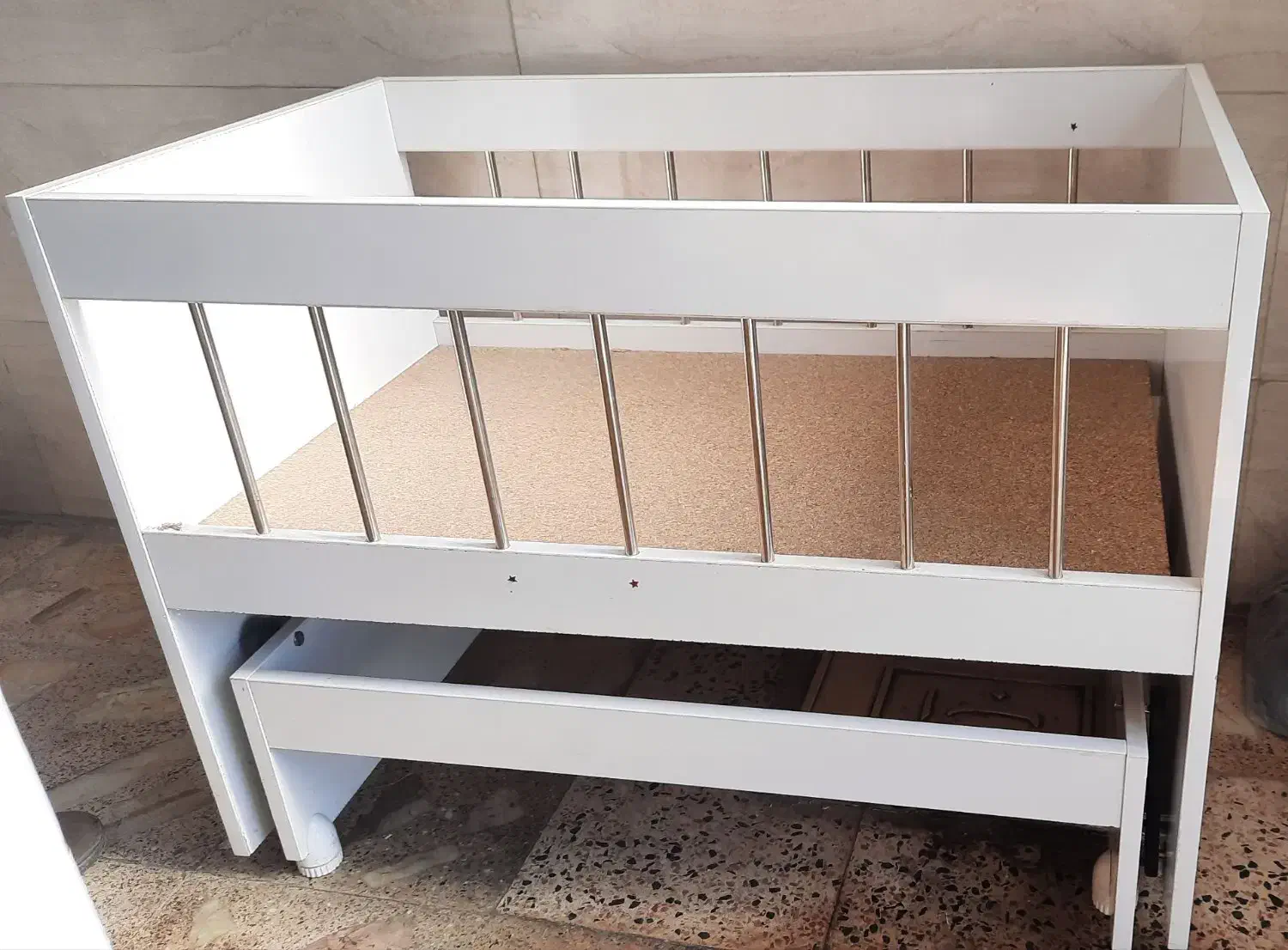 گهواره ی نی نی لای لای|اسباب و اثاث بچه|میانه, |دیوار