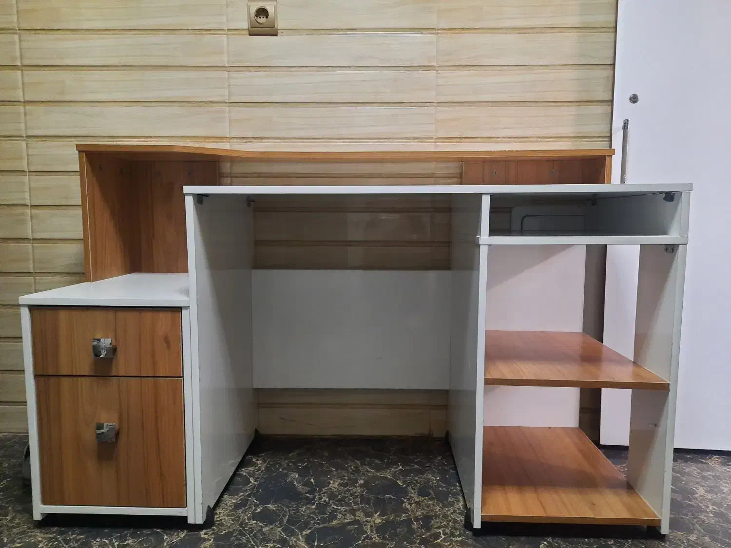 میز تحریر کاملا نو|میز تحریر و کامپیوتر|سمنان, |دیوار