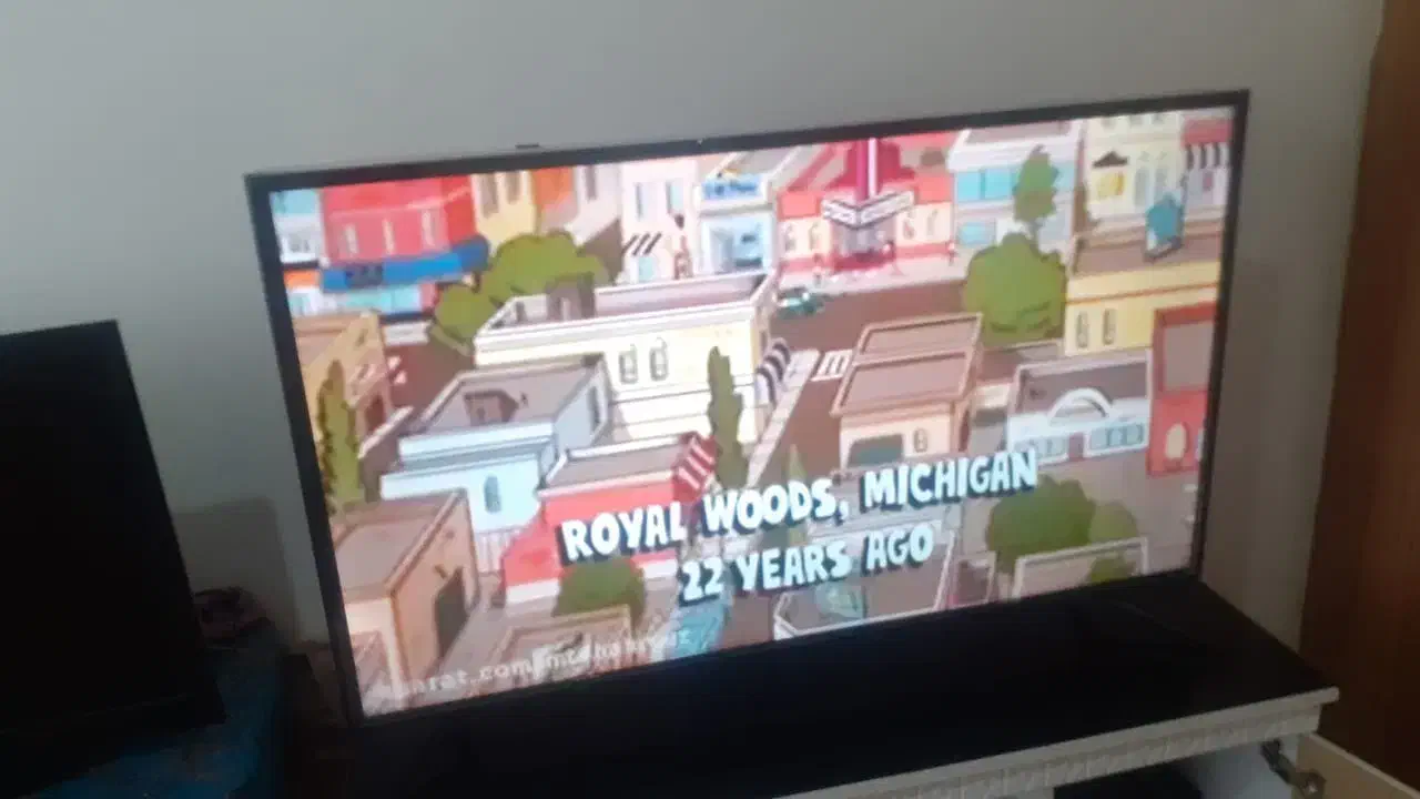 تلویزیون سامسونگ|تلویزیون و پروژکتور|پرند, فاز ۵|دیوار