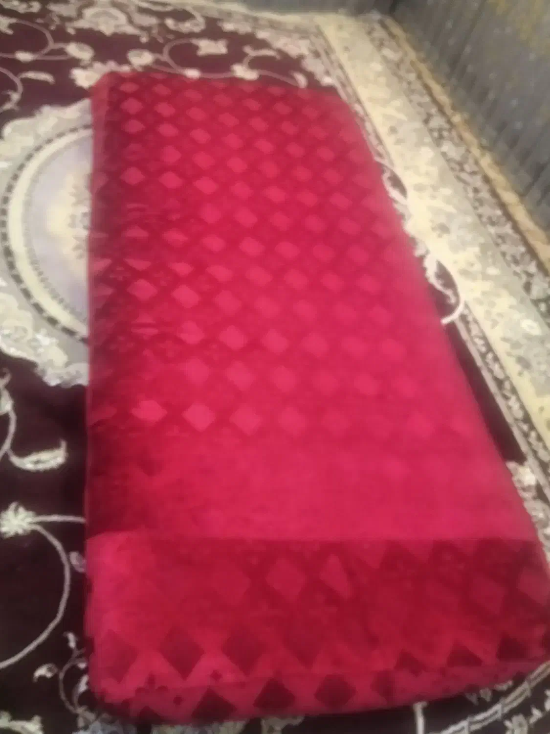 تشک تخت|تشک تختخواب|گلبهار, شهر جدید گلبهار|دیوار