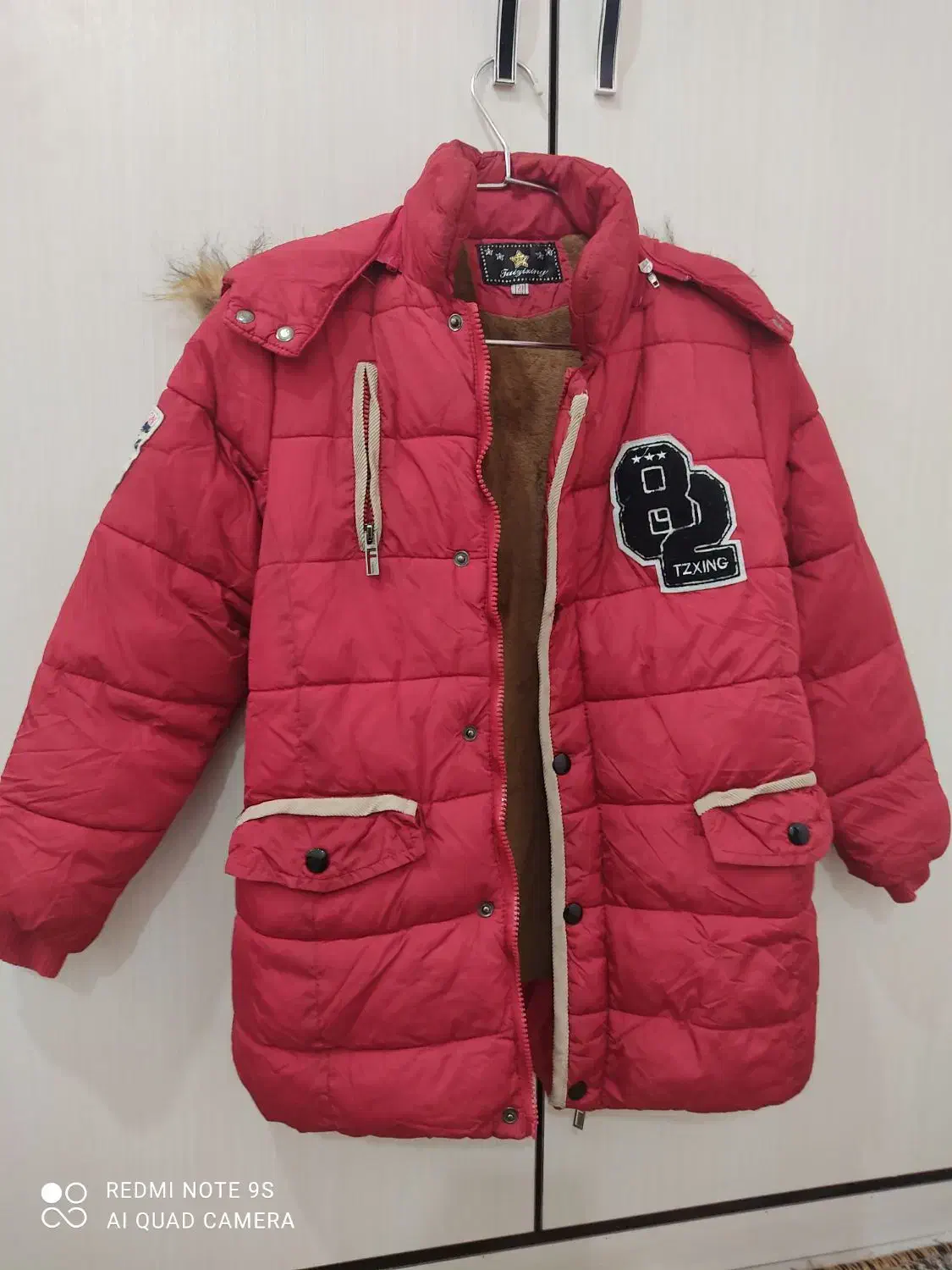 کاپشن پسرانه در حد نو بسیار گرم میفروشم|کفش و لباس بچه|شوشتر, |دیوار