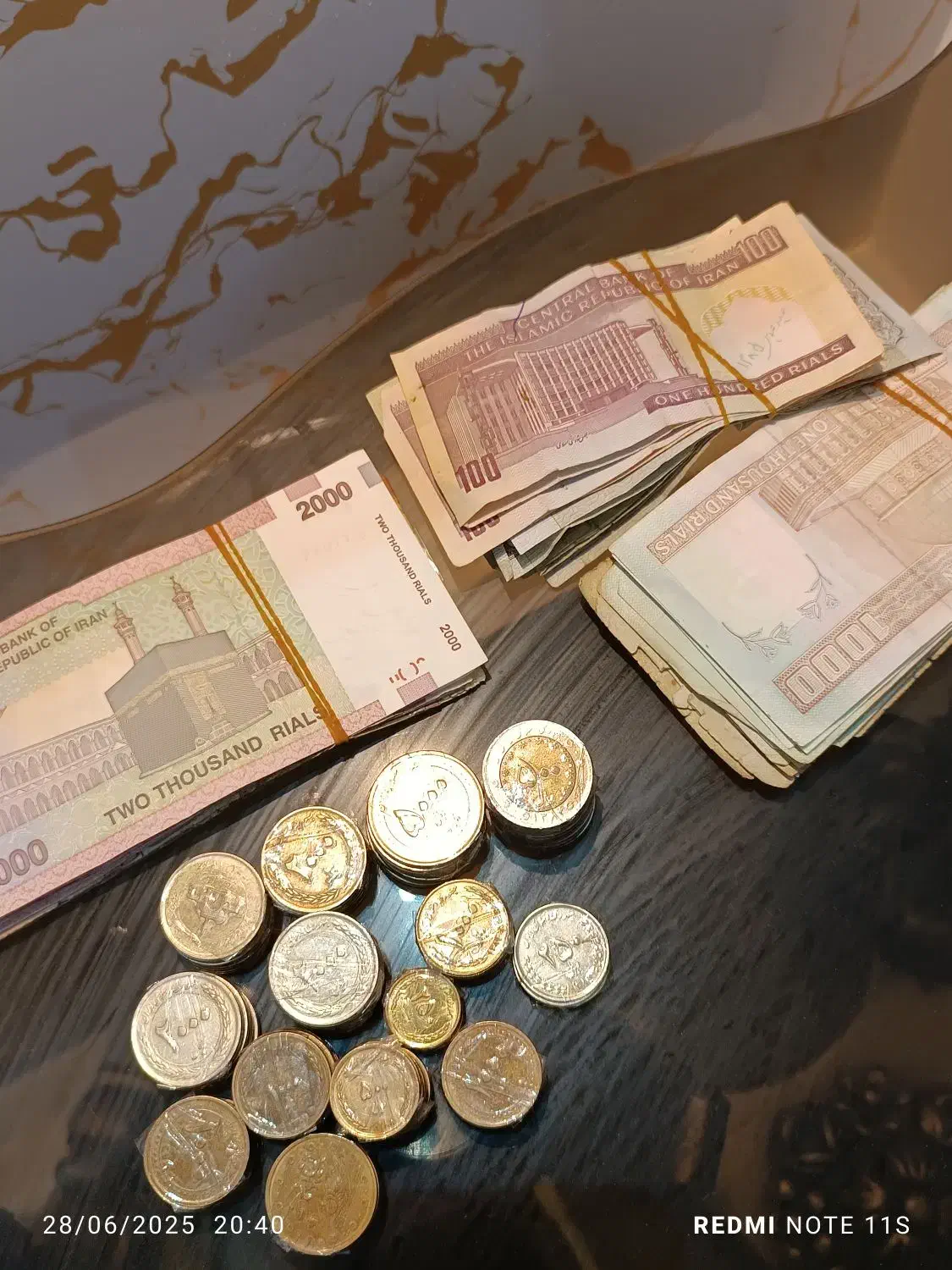 مقداری سکه و اسکناس|کلکسیون سکه، تمبر، اسکناس|نظرآباد, نظرآباد|دیوار