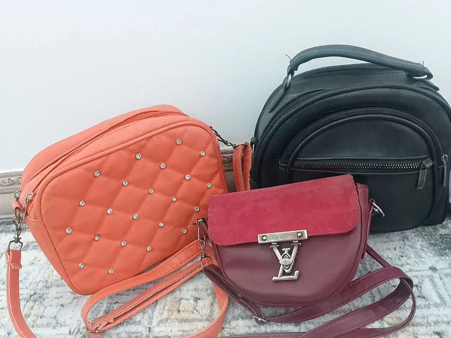 کیف|کیف، کفش، کمربند|کرمان, |دیوار