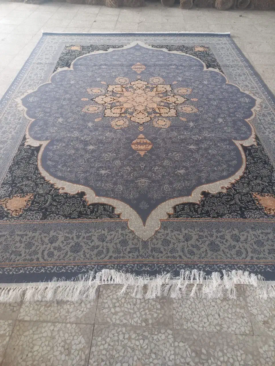 فرش سپنتا نگین|فرش|بشاگرد, |دیوار