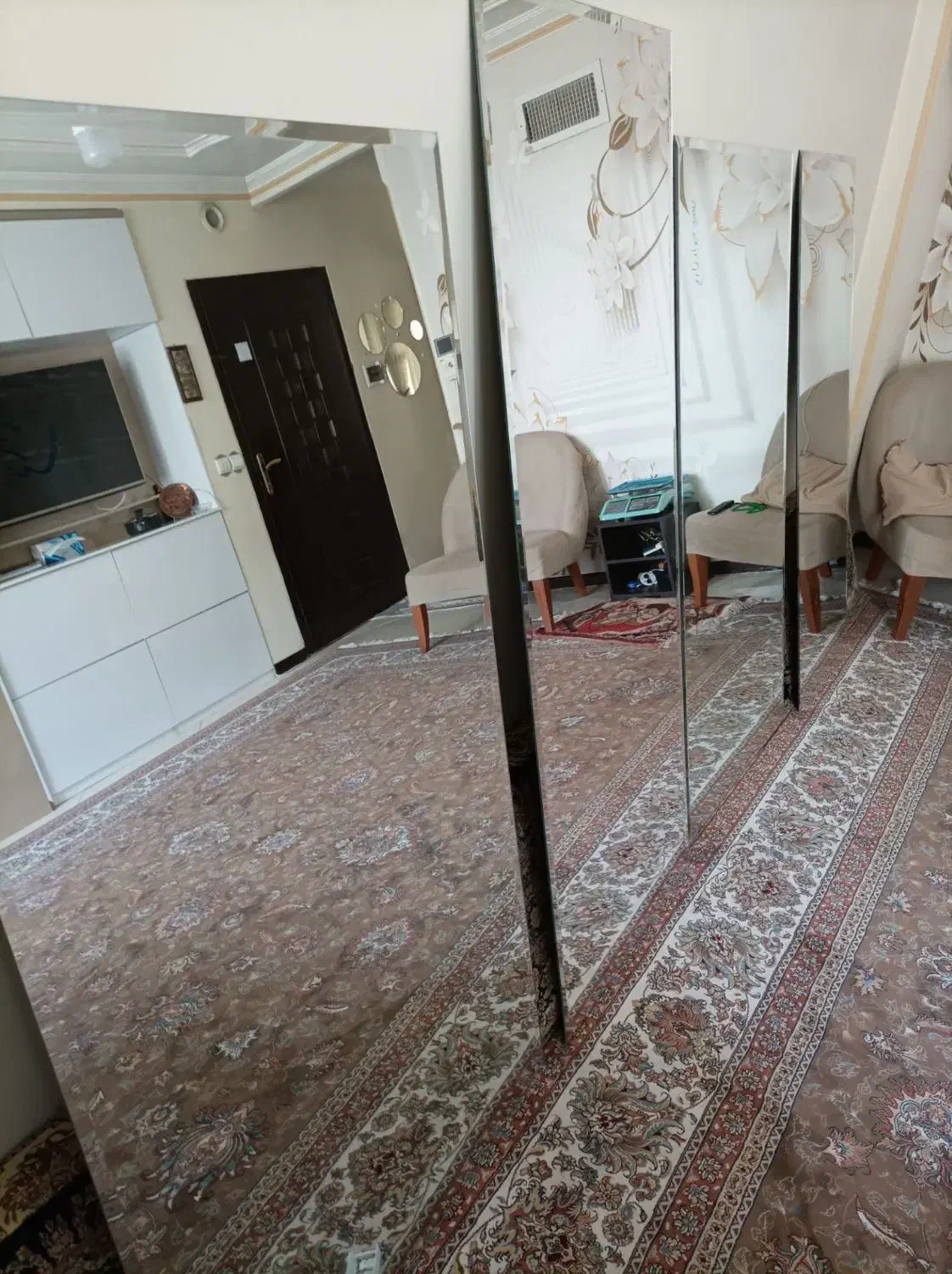 آینه|آینه|تهران, خزانه|دیوار