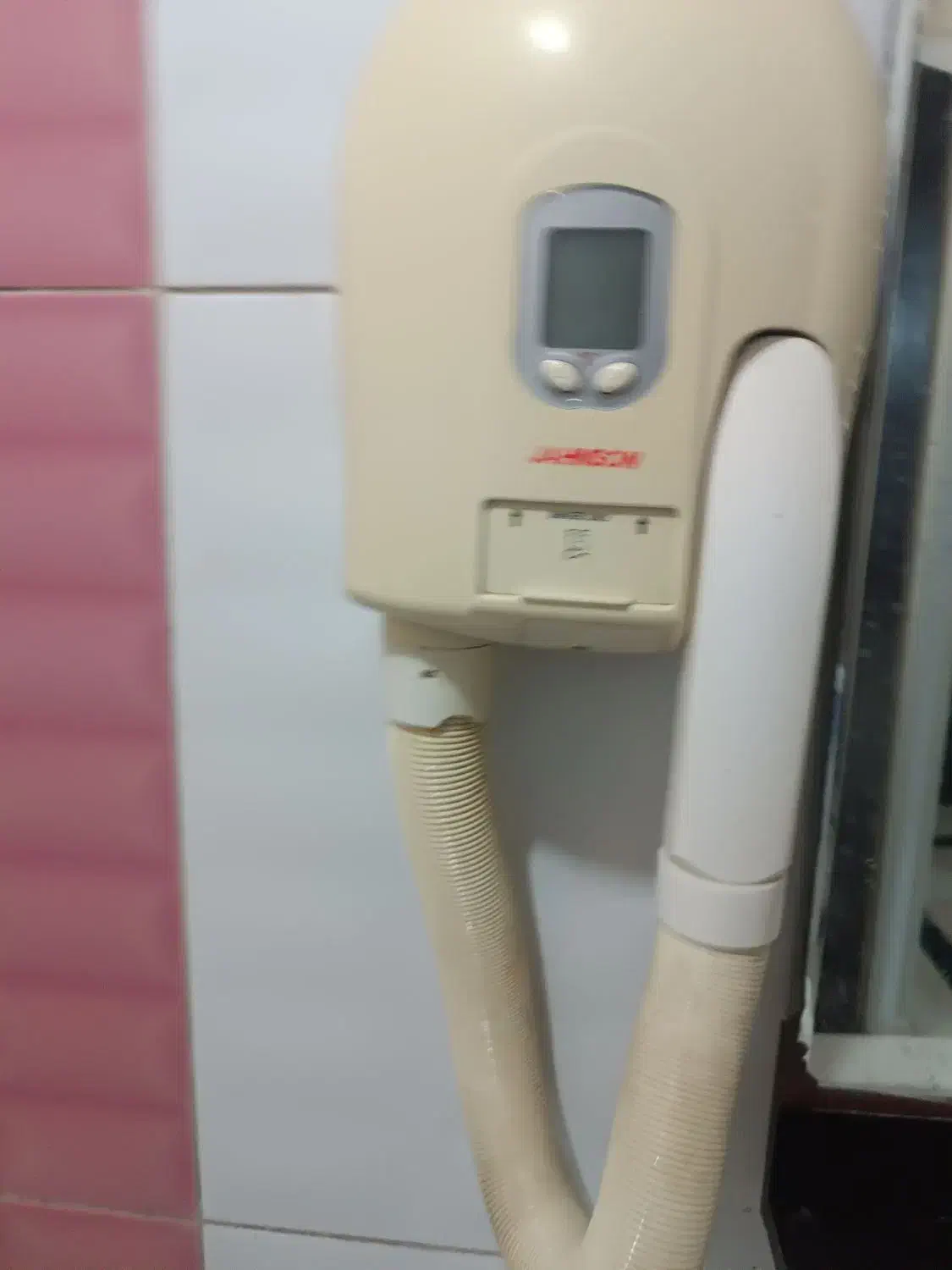 سشوار استخری یا حمام|آرایشی، بهداشتی، درمانی|تهران, تاکسیرانی|دیوار