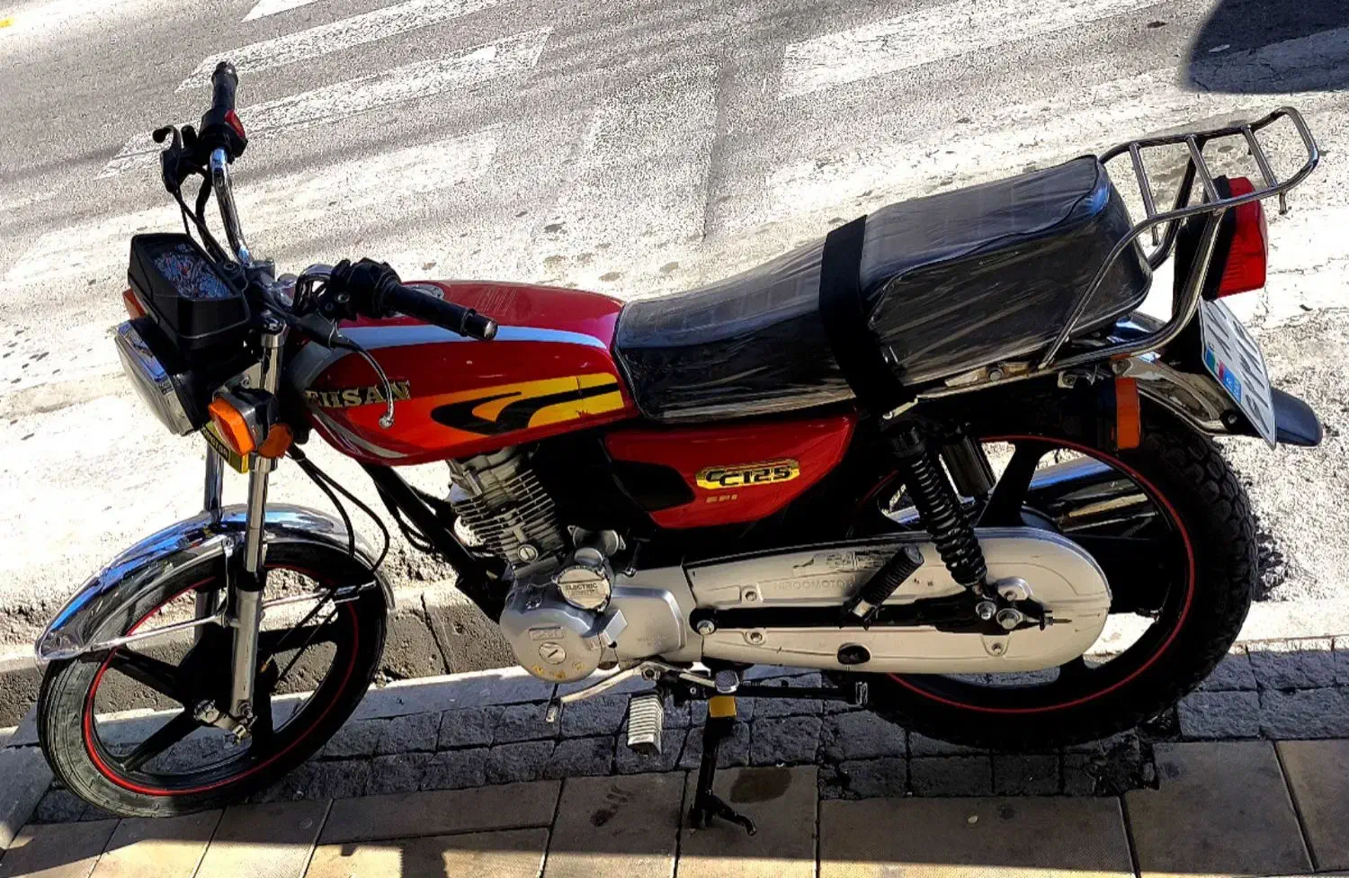 احسان 125 1403|موتورسیکلت|مشهد, نظام دوست|دیوار