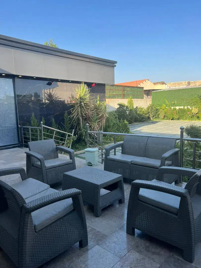 ویلا مدرن سه خواب استخردار شیک|اجارهٔ کوتاهمدت ویلا و باغ|چهارباغ, |دیوار