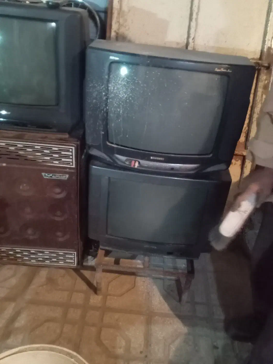 تلوزیون|تلویزیون و پروژکتور|سبزوار, شرق کال شمالی|دیوار