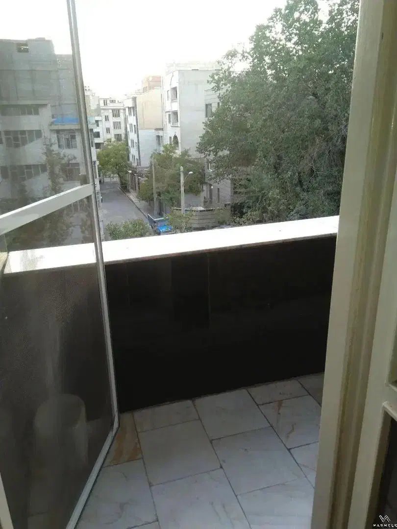 چهارطبقه آپارتمان ۱۴۵متری دو خواب یکجا سکونت و کار