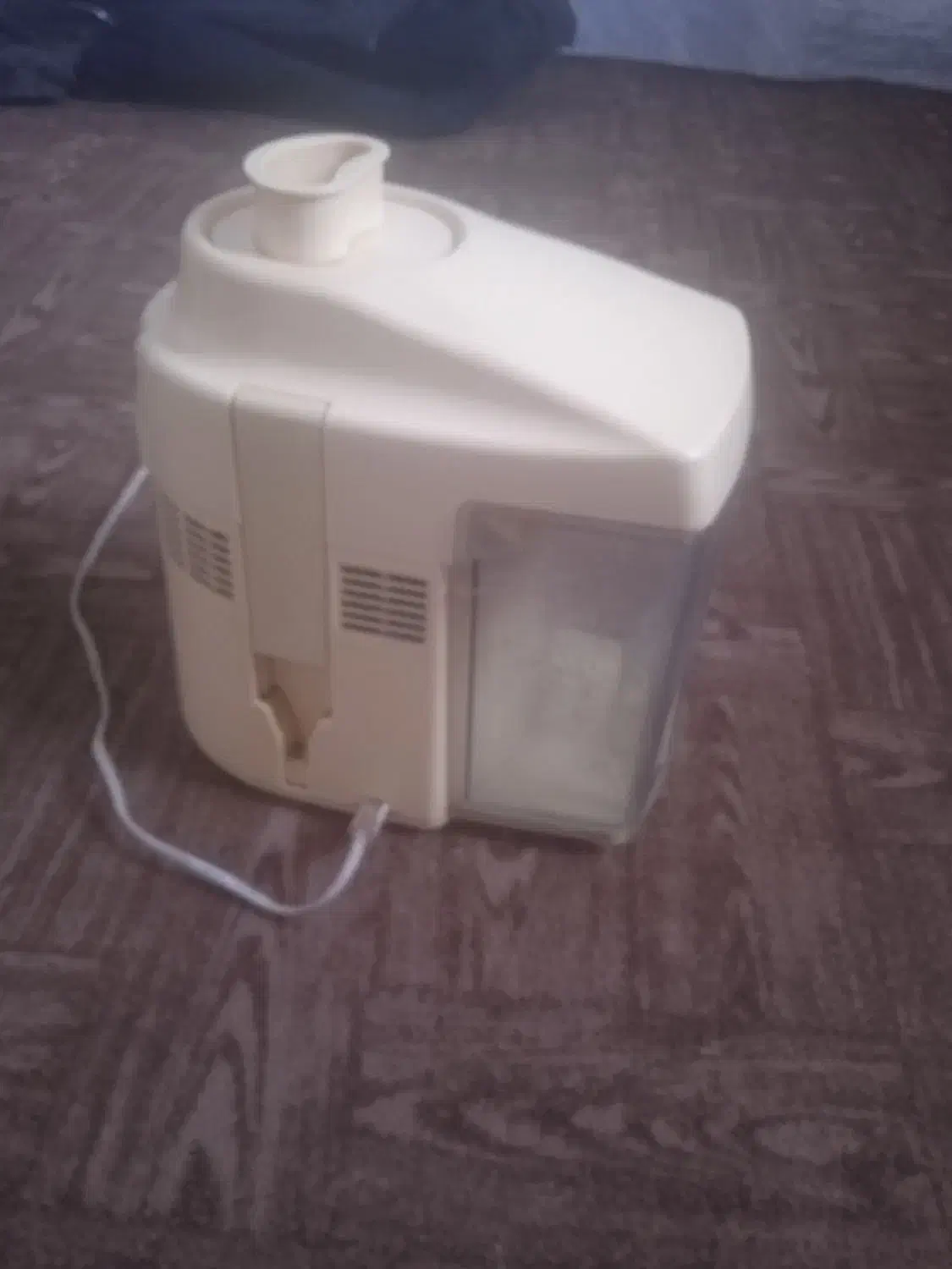 آبمیوه گیر|آبمیوه‌گیر و آب‌مرکبات‌گیر|بروجرد, |دیوار