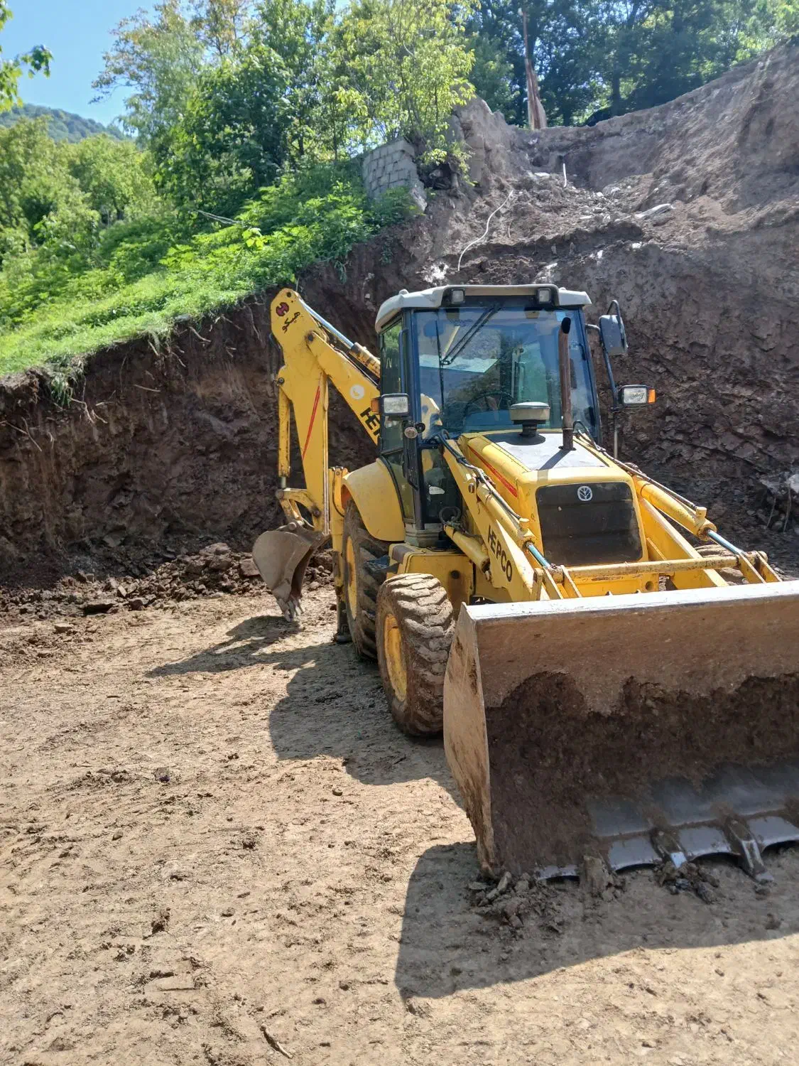 بیل بکهو نیوهلند۲۰۰۷|خودرو سنگین|رشت, آزادگان|دیوار