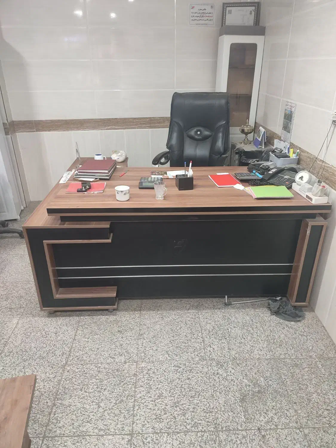 میز و صندلی|مبلمان اداری|نیشابور, مدرس|دیوار