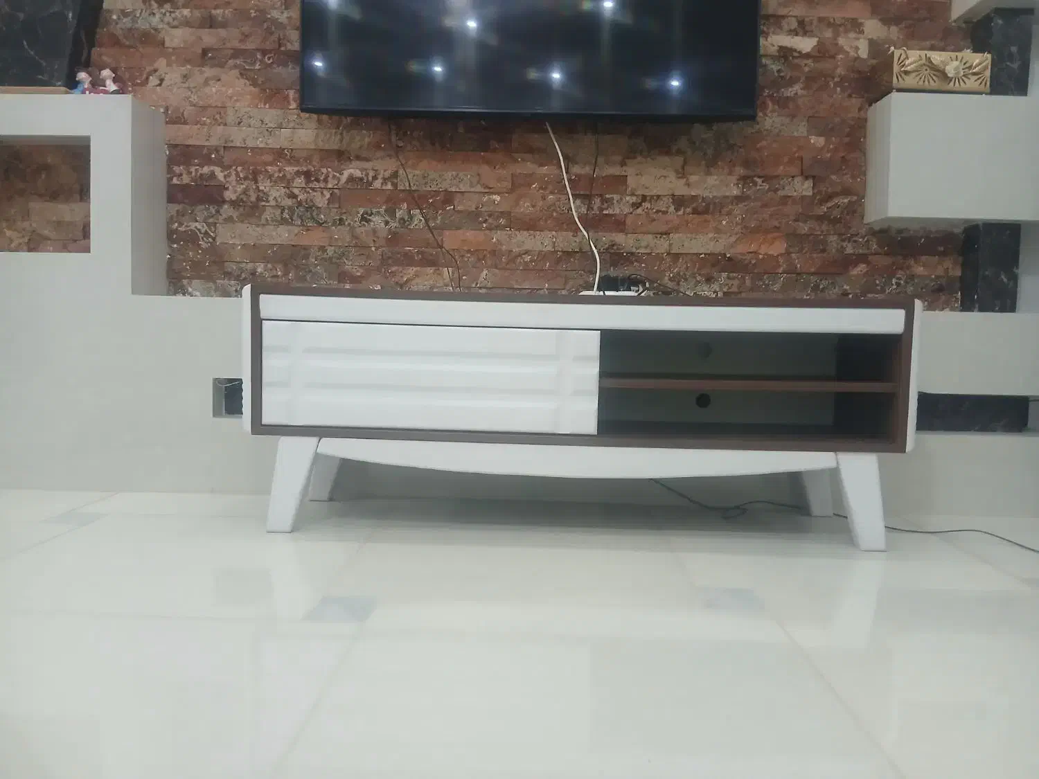 میز تلویزیون|میز تلویزیون|رباطکریم, رباطکریم|دیوار