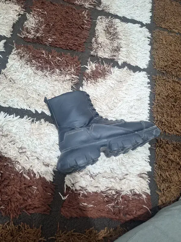 بوت برندِ دورچه گابانا (dolc&gabbana)|کیف، کفش، کمربند|شریف‌آباد, |دیوار