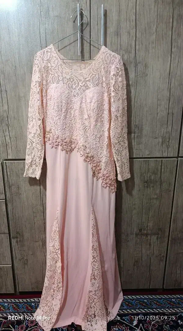 لباس مجلسی زنانه|لباس|نیشابور, بنیاد شهید|دیوار