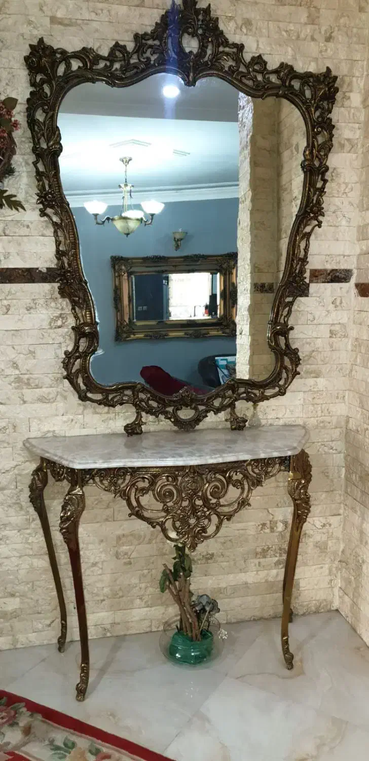 آینه کنسول برنزی ۴۵ ساله|بوفه، ویترین، کنسول|رودهن, |دیوار