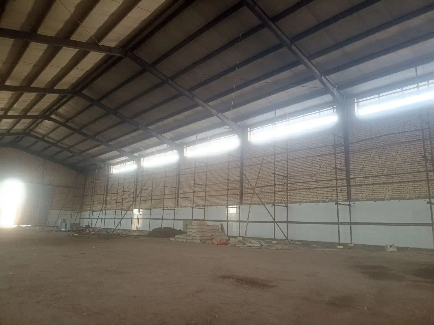 کاشیکاری و سرامیک کاری و تخریب با دستگاه|خدمات پیشه و مهارت|قزوین, |دیوار