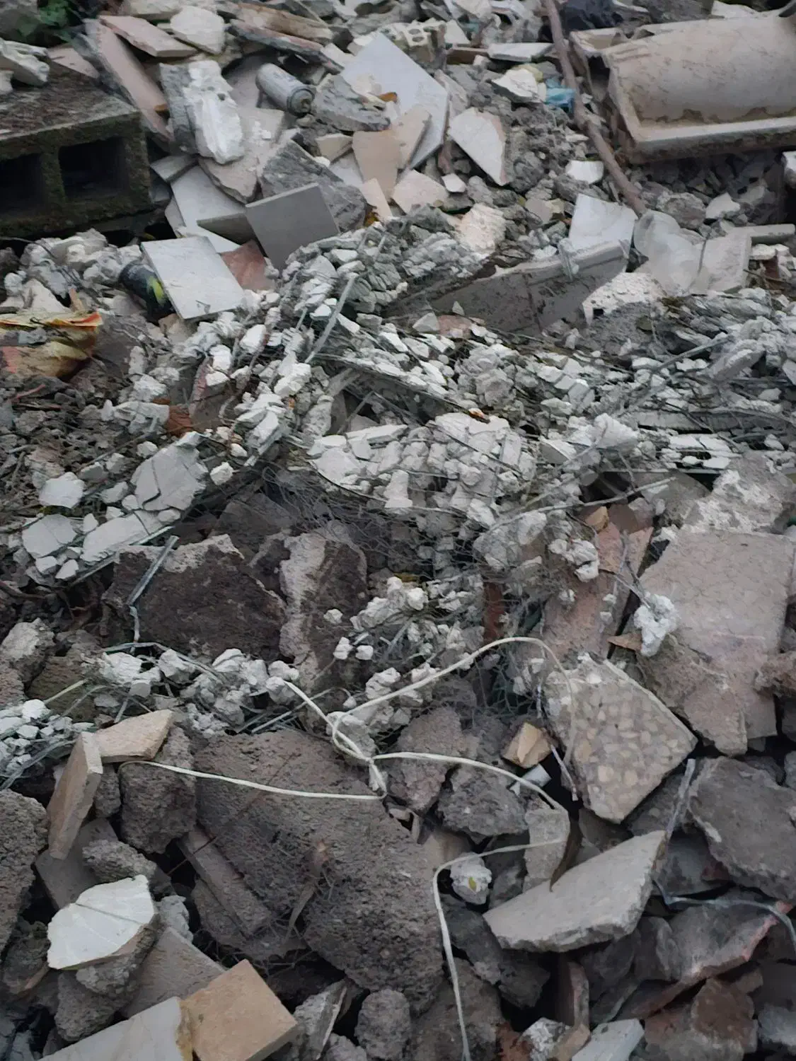 نوخاله بتنی تخریبی رایگان|مصالح و تجهیزات ساختمان|خمام, |دیوار