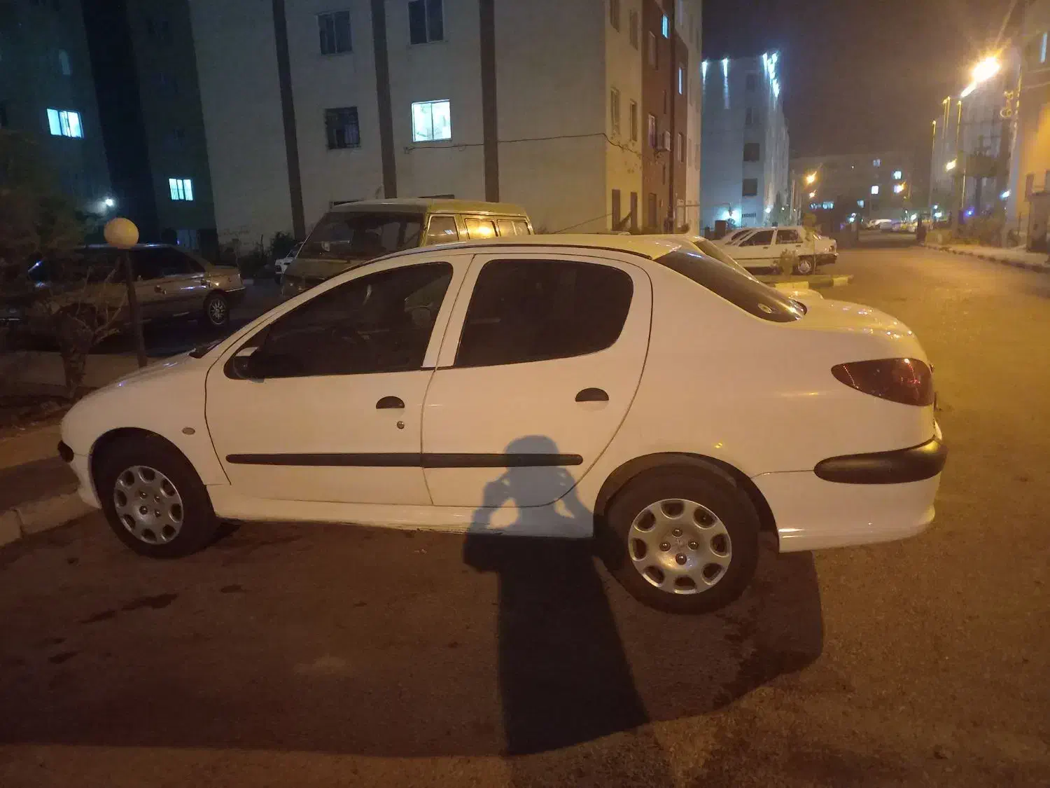 ۲۰۶v8|خودرو سواری و وانت|پرند, فاز ۶|دیوار