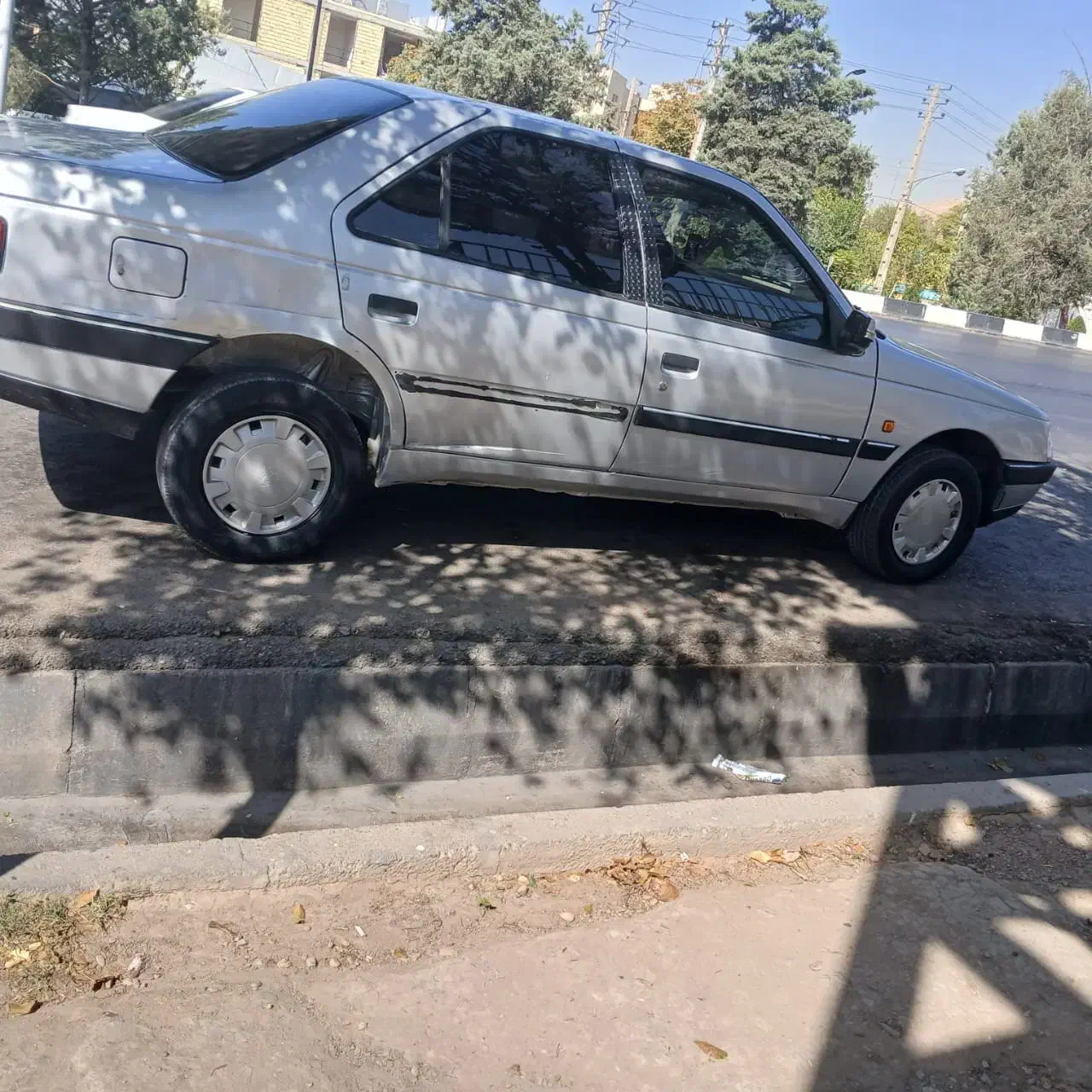 پژو 405 جی ال ایکس (GLX)، مدل ۱۳۹۲|خودرو سواری و وانت|شیراز, هفت تنان|دیوار
