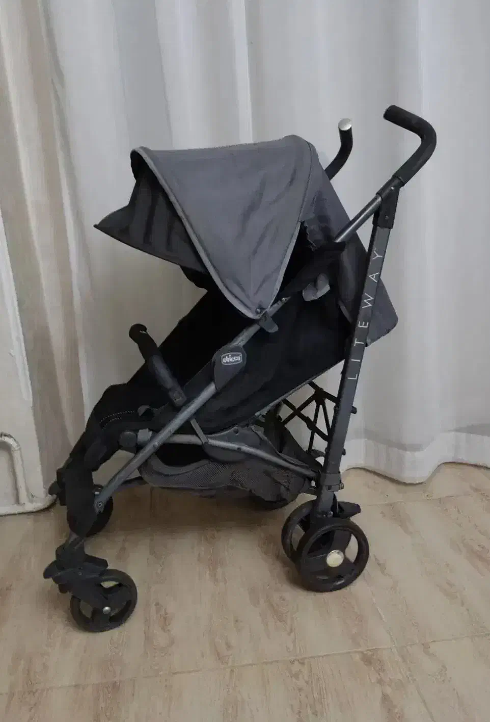 عصایی تاشو کالسکه چیکو|کالسکه و لوازم جانبی|شهریار, شهرک شاهد|دیوار