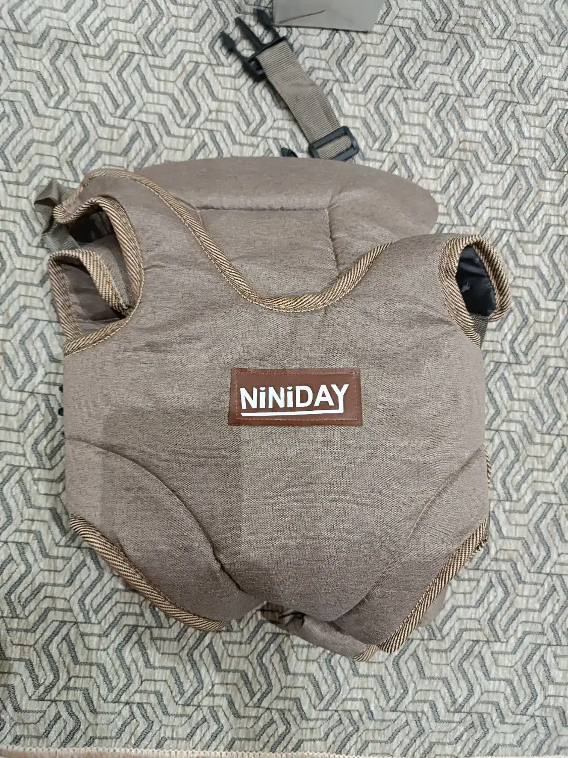 آغوشی|اسباب و اثاث بچه|ری, منصوریه منگل|دیوار