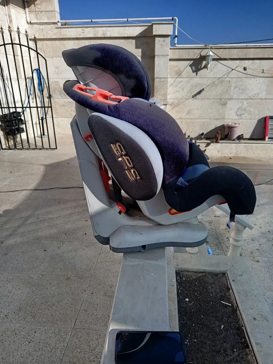 صندلی ماشین بچه|تخت و صندلی بچه|بردسیر, |دیوار