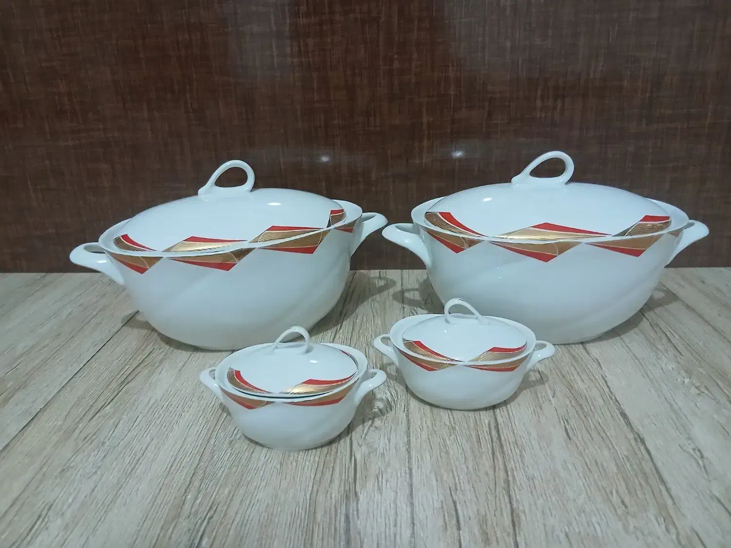 فروشی|ظروف سرو و پذیرایی|دورود, |دیوار