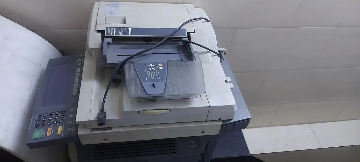 پرینتر ایستاده توشیبا. سیاه سفید|پرینتر، اسکنر، کپی، فکس|اهواز, زندوکیلی|دیوار