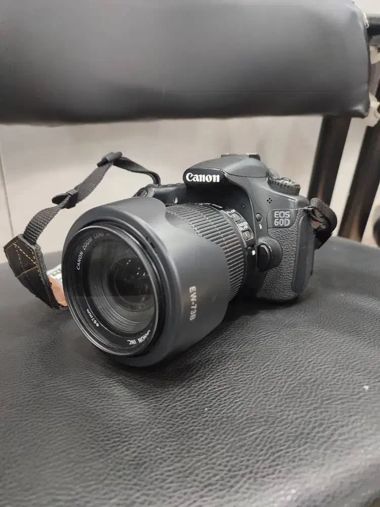 دوربین کنون ۶۰d بسیار کم کار|دوربین عکاسی و فیلمبرداری|آستارا, |دیوار