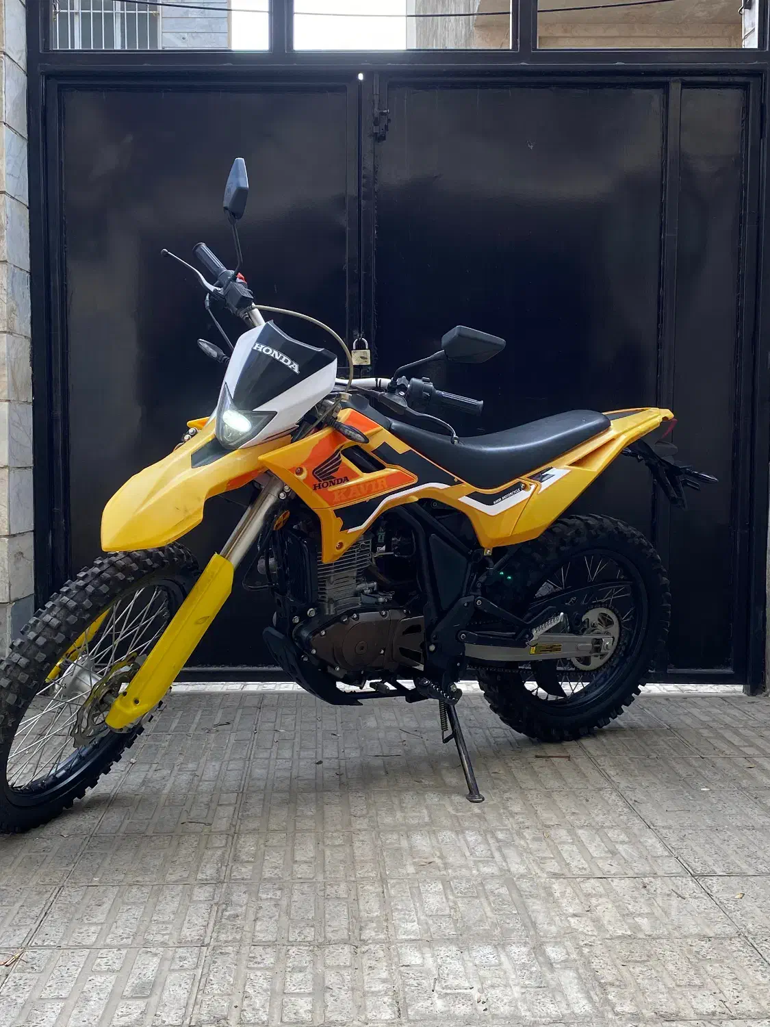 تریلt4 200|موتورسیکلت|کرج, باغستان|دیوار