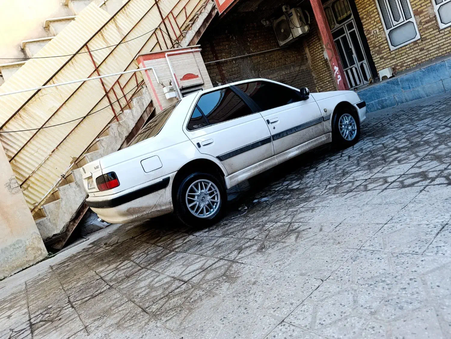 جابه جای مسافر از ایلام دره شهر به تهران امروز|خدمات حمل و نقل|دره شهر, |دیوار