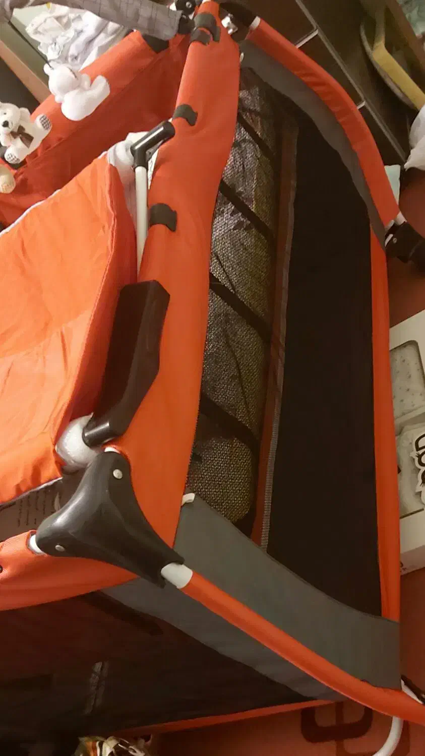 تخت پارک و کریر|اسباب و اثاث بچه|صدرا-فارس, فاز ۱|دیوار