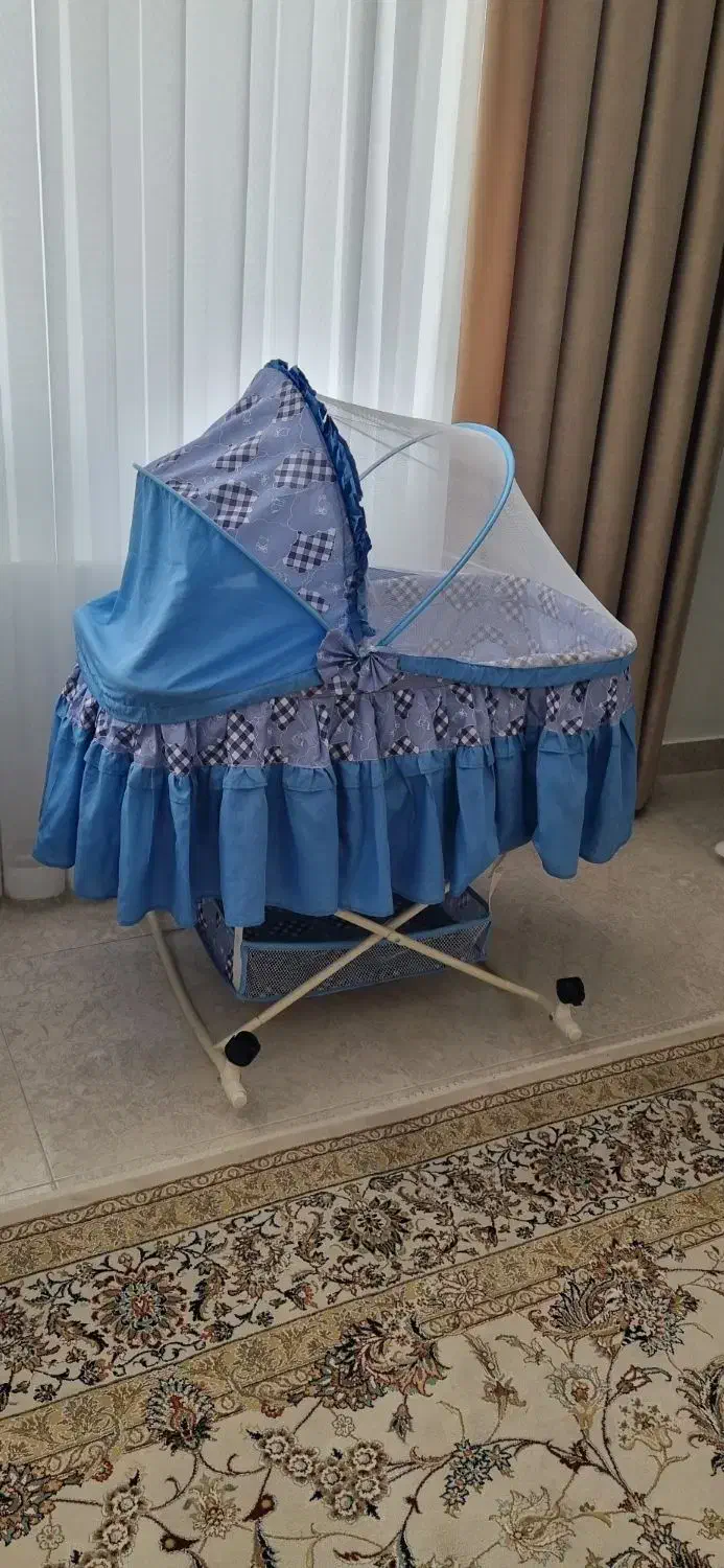 گهواره موزیکال خارجی نوزاد|کالسکه و لوازم جانبی|کرمانشاه, |دیوار