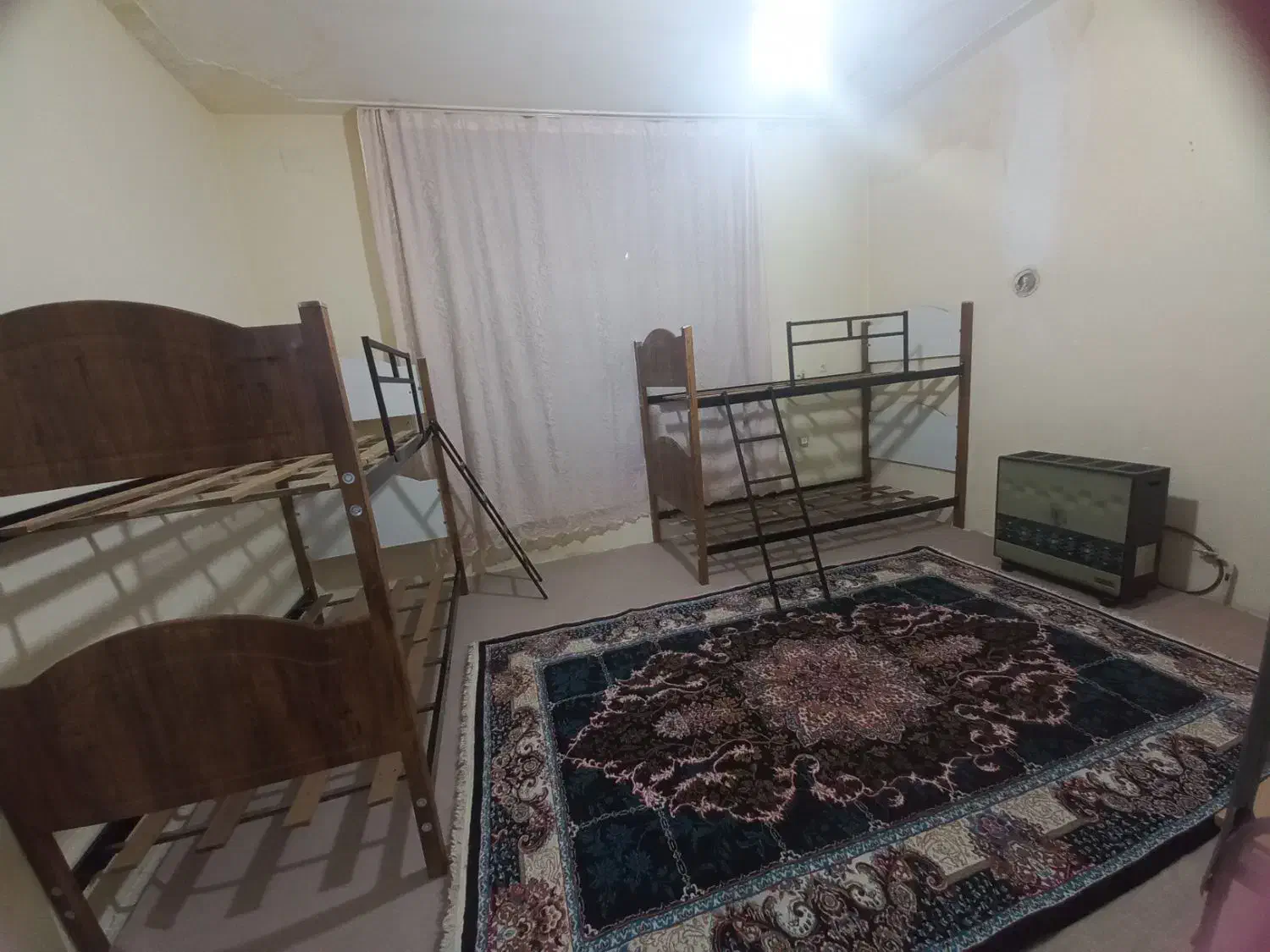 خوابگاه دخترانه نسیم|اجارهٔ کوتاهمدت آپارتمان و سوئیت|کرمانشاه, |دیوار