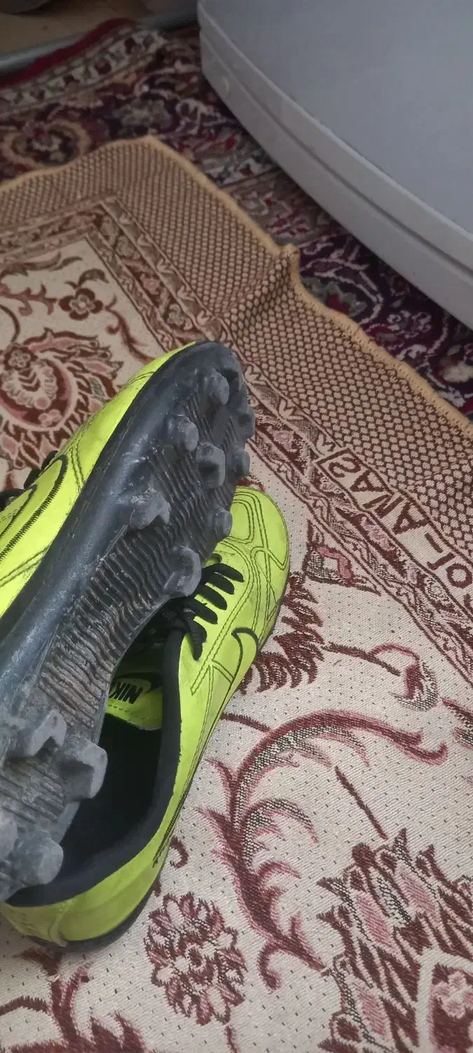 کفش چمن  فوتبال|کیف، کفش، کمربند|کرمان, |دیوار