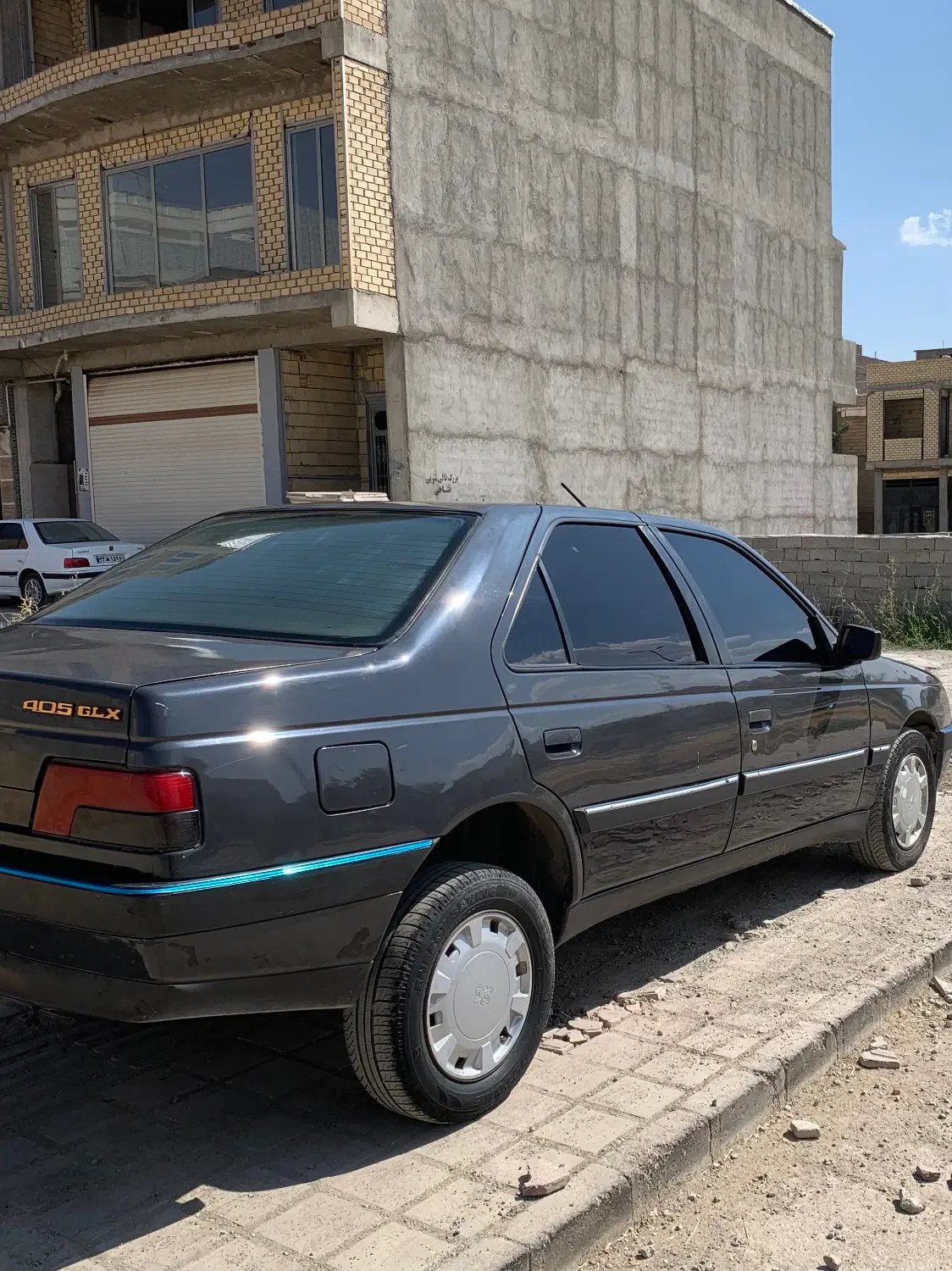 405 مدل 83|خودرو سواری و وانت|بانه, |دیوار